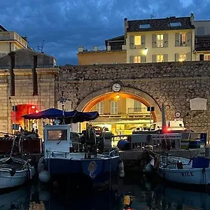 Sejour De Reve Avec Parking Inclus Botel